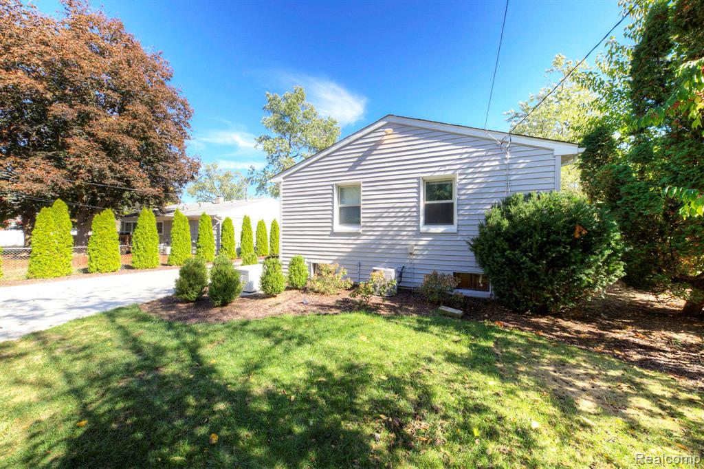 5324 Newberry Street, Wayne, MI 48184 — Photo 49