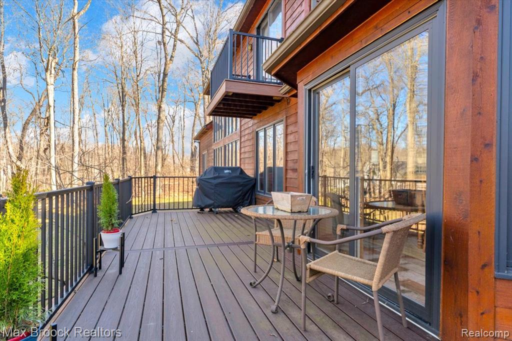 5970 Lynne Hollow Drive, Commerce Twp, MI 48382 — Photo 57