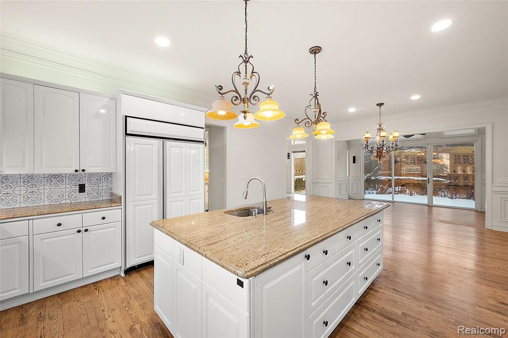 5744 Lochmoor Court, Rochester, MI 48306 — Photo 19