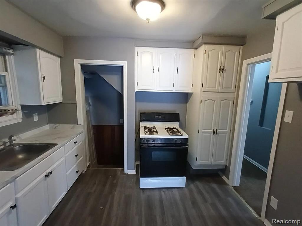 17851 Strasburg Street, Detroit, MI 48205 — Photo 5