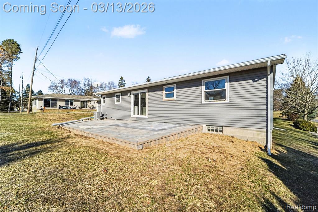 880 Hemingway Road, Lake Orion, MI 48362 — Photo 15