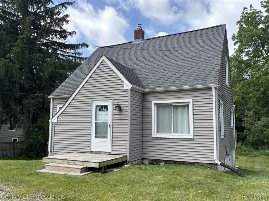2875 Marlington Road, Waterford, MI — Photo 2