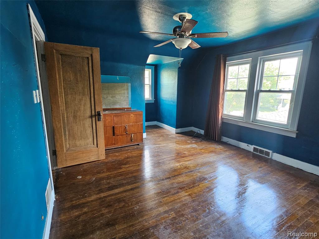 607 Roome Court, Flint, MI 48503 — Photo 14