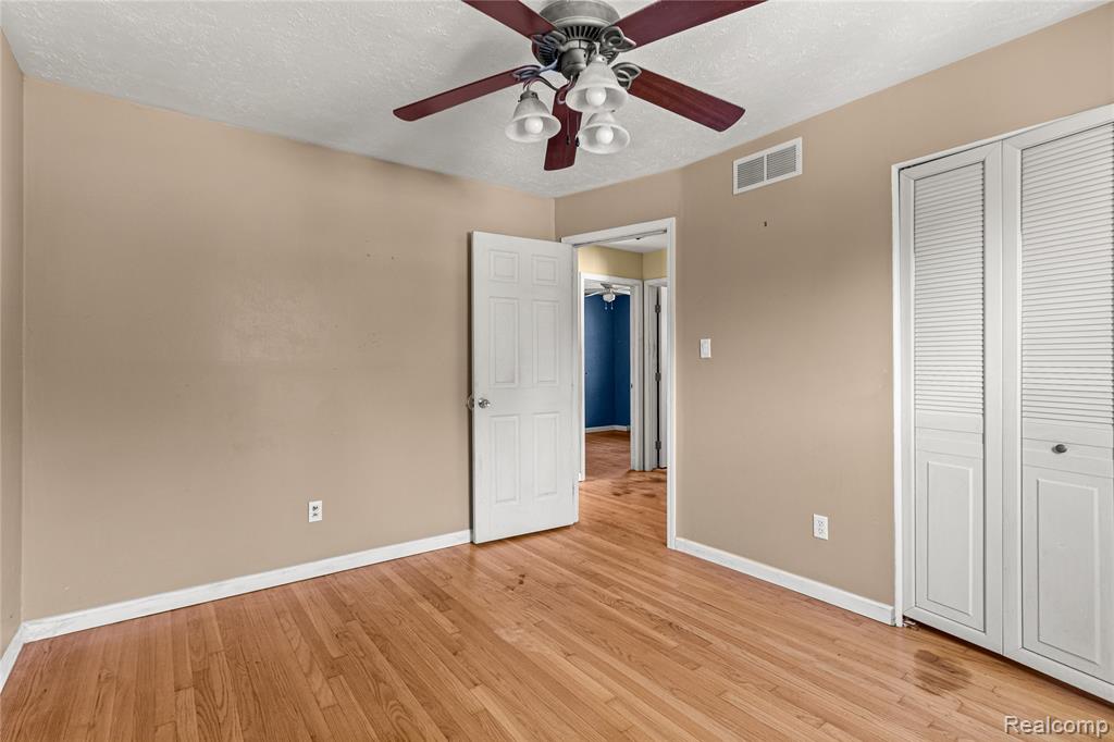 4459 McKinley Street, Dearborn Heights, MI 48125 — Photo 17