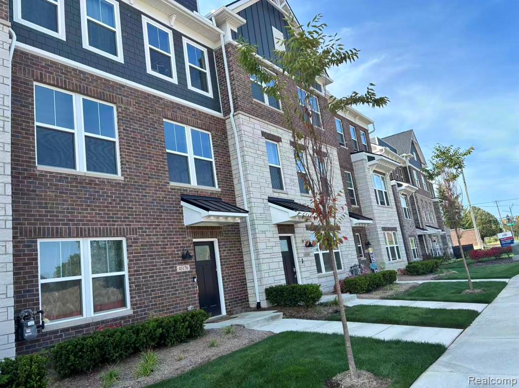 43176 Atwood Avenue, Novi, MI — Photo 2
