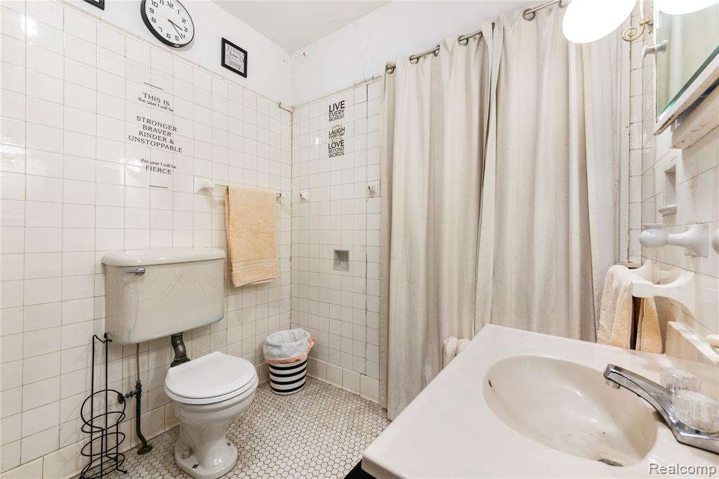 1695 Chicago Boulevard, Detroit, MI 48206 — Photo 42