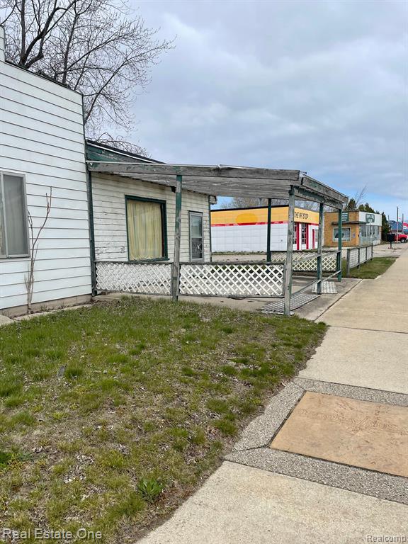 421 N STATE Street, Oscoda, MI 48750 — Photo 6