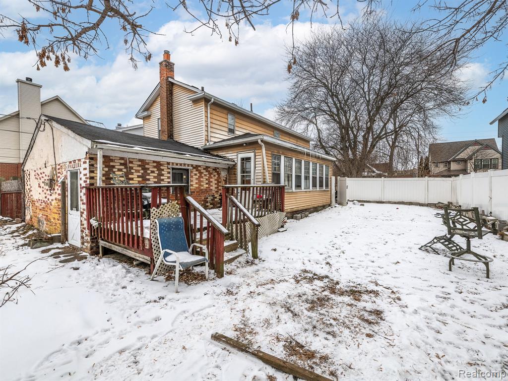 547 Pine Street, Wyandotte, MI 48192 — Photo 32