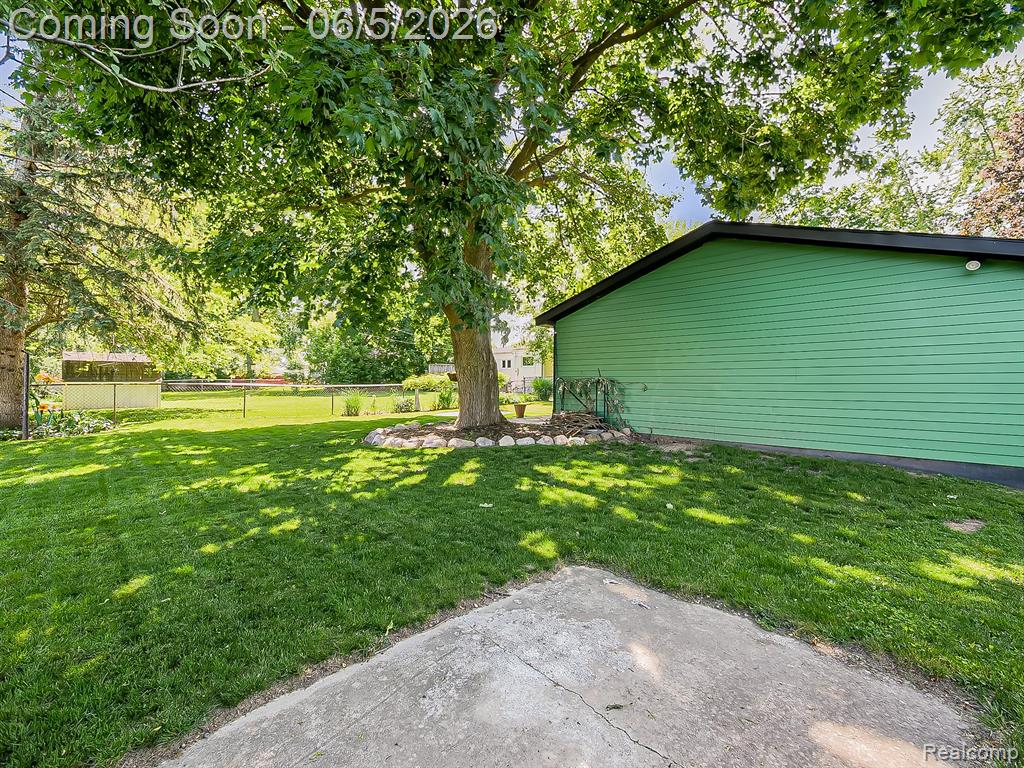 719 E Summit Street, Milford, MI 48381 — Photo 23