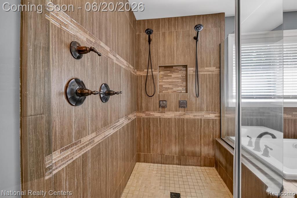 58160 International Drive, South Lyon, MI 48178 — Photo 40