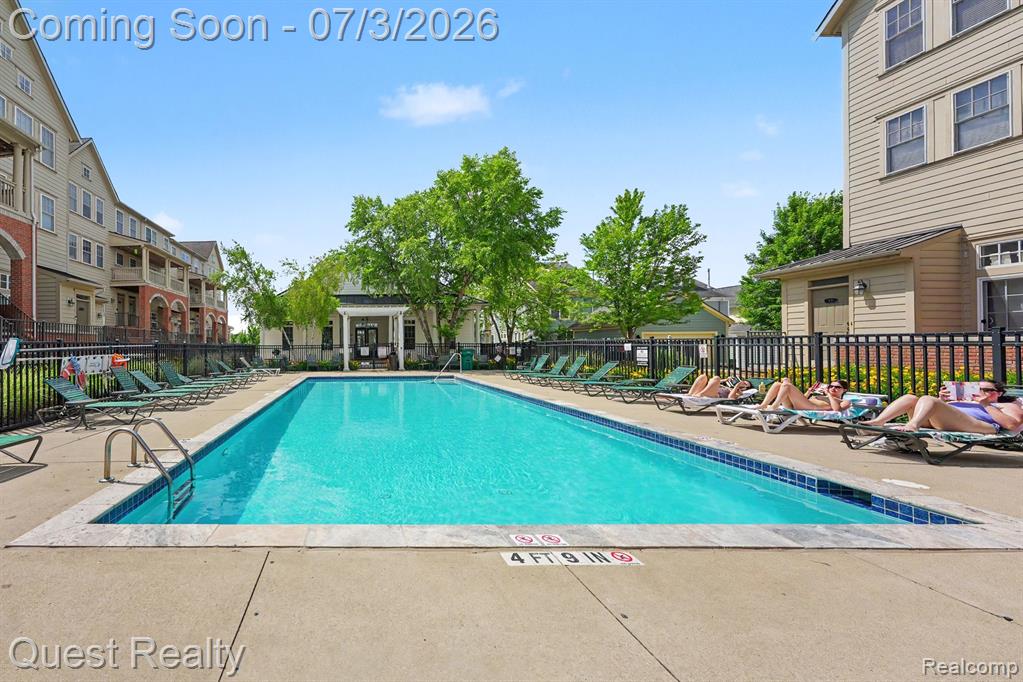 168 Amys Walk Walk, Auburn Hills, MI 48326 — Photo 31
