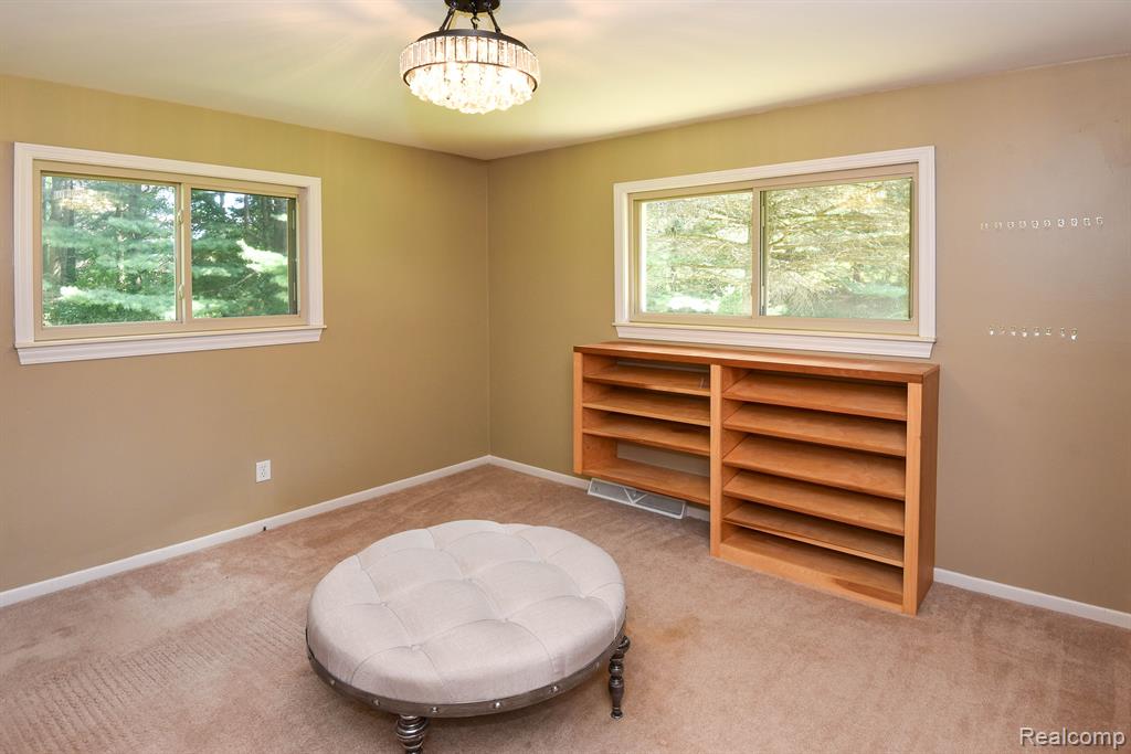 9245 PINE KNOB Road, Clarkston, MI 48348 — Photo 28