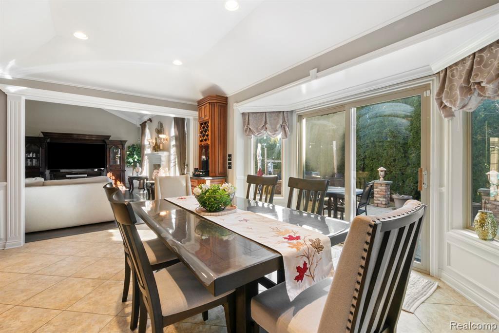 51246 Woodside Drive, Macomb, MI 48042 — Photo 12