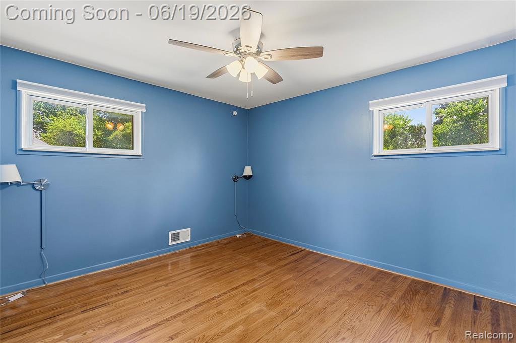 7228 Sterling Street, Center Line, MI 48015 — Photo 10
