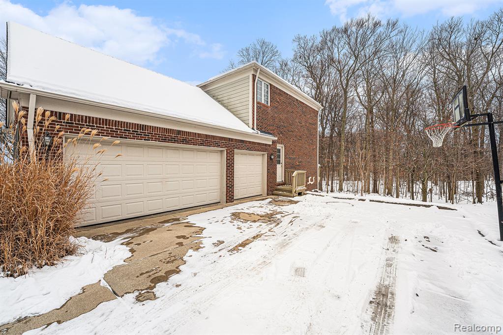 45247 OAK FOREST Drive, Northville, MI 48168 — Photo 18