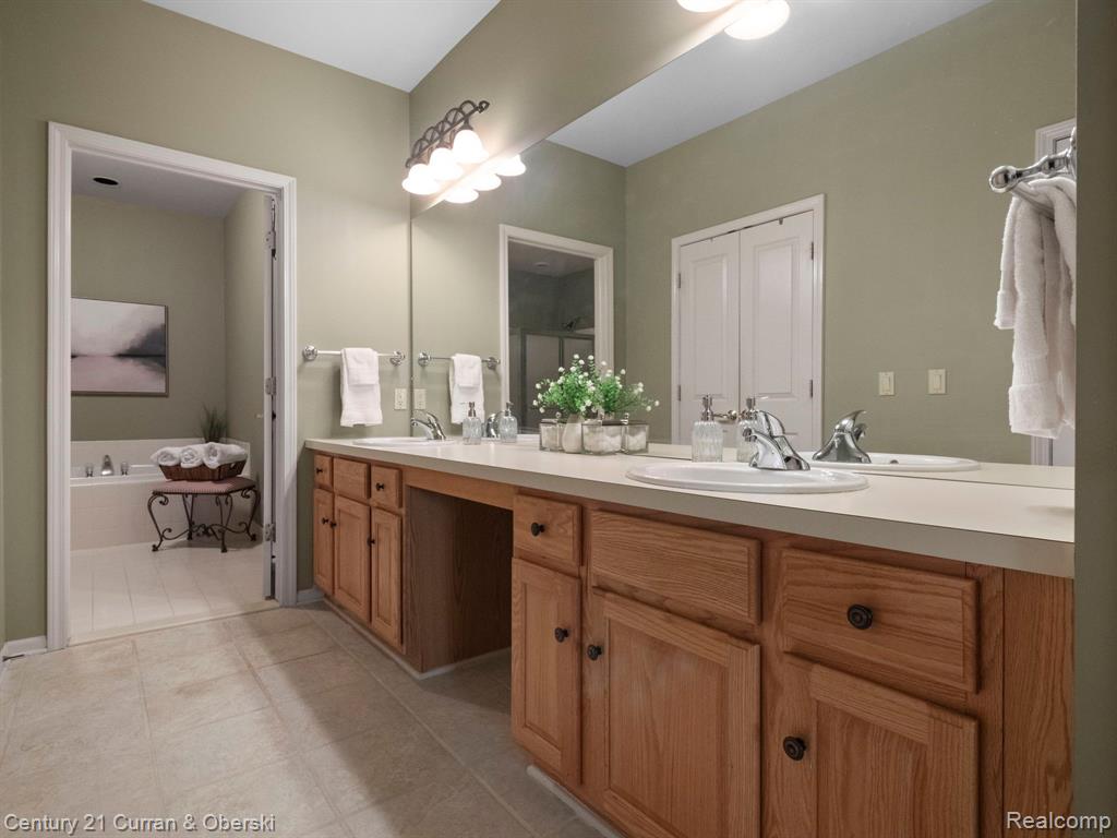 16585 LYONHURST Circle, 115, Northville, MI 48168 — Photo 27