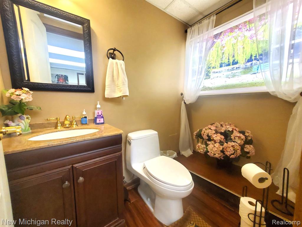 5535 WILLOW VALLEY Drive, West Bloomfield, MI — Photo 34