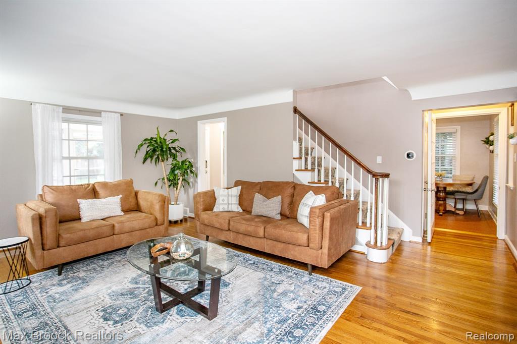 10475 Vernon Avenue, Huntington Woods, MI — Photo 4