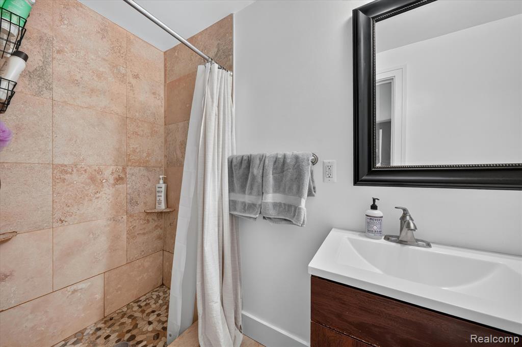 629 Bowers Street, Clawson, MI — Photo 19