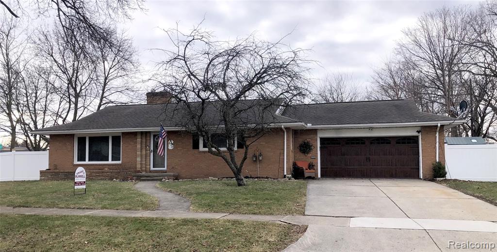 638 Maxine Street, Flint, MI 48503 — front exterior