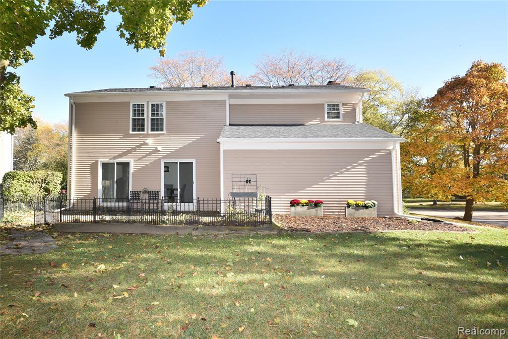 5596 Beauchamp Place, West Bloomfield, MI — Photo 30