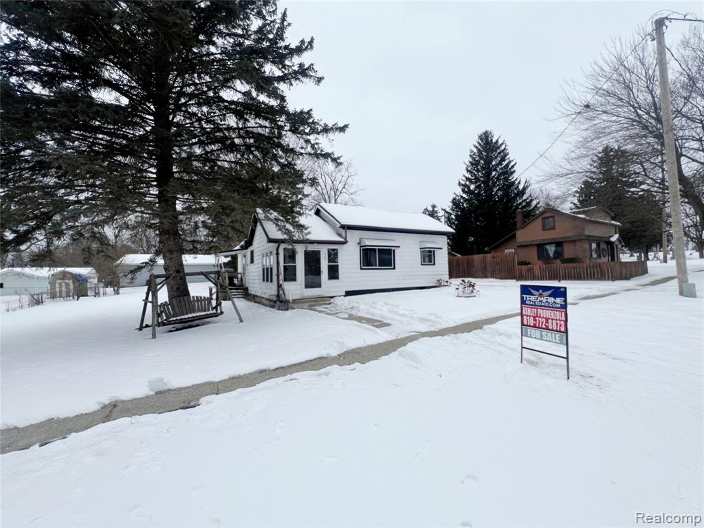 227 N Walnut Street, Vernon, MI 48476 — Photo 2