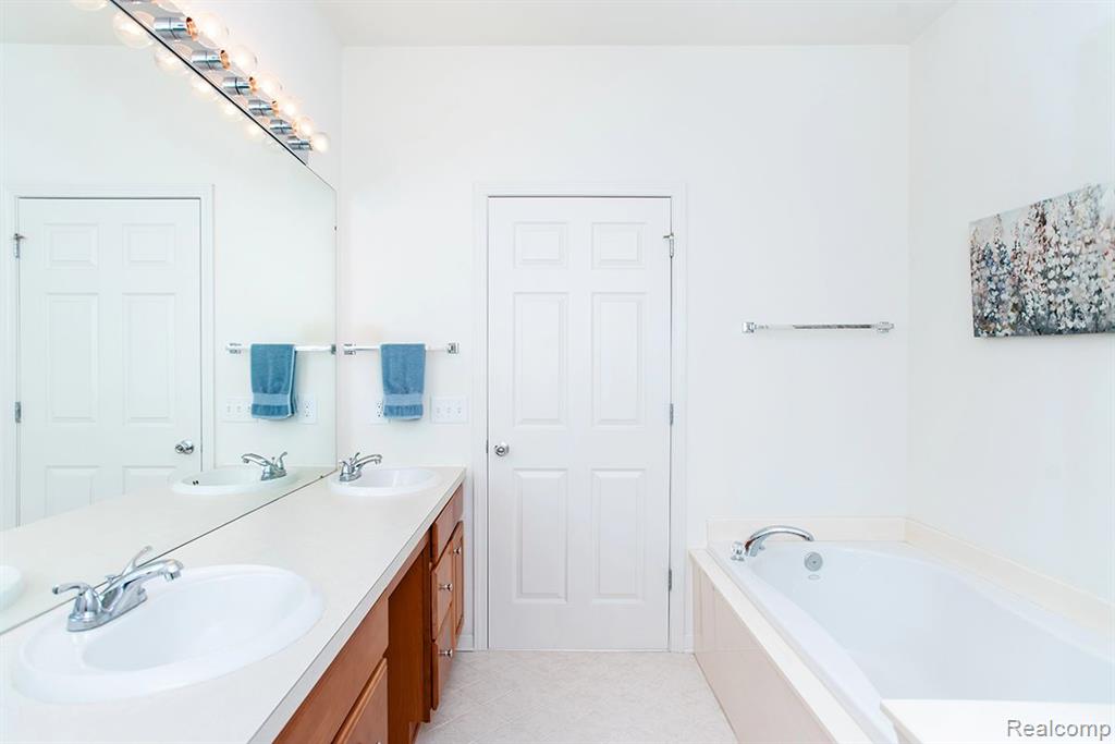 613 Zion Court, Howell, MI 48843 — Photo 21