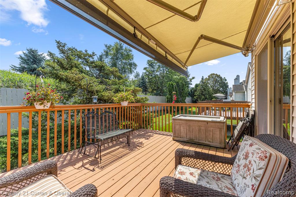 698 Ravencrest Lane, Westland, MI — Photo 43