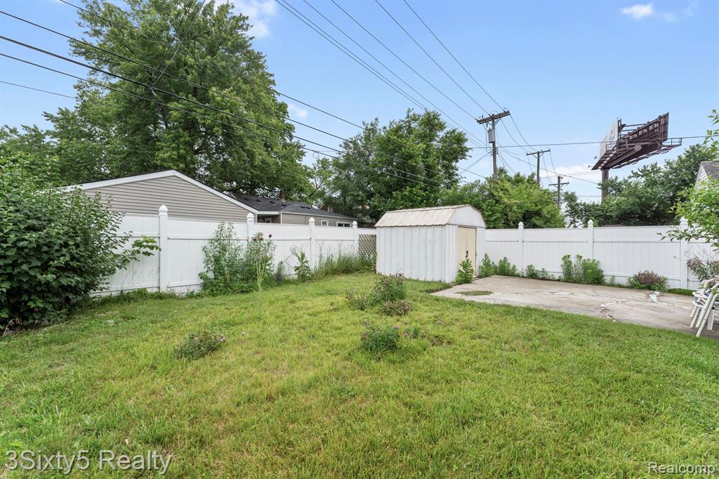 460 Manatee Avenue, Hazel Park, MI 48030 — Photo 19