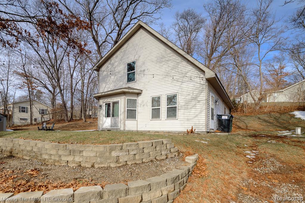 7373 Valley Drive, Brighton, MI 48116 — Photo 3