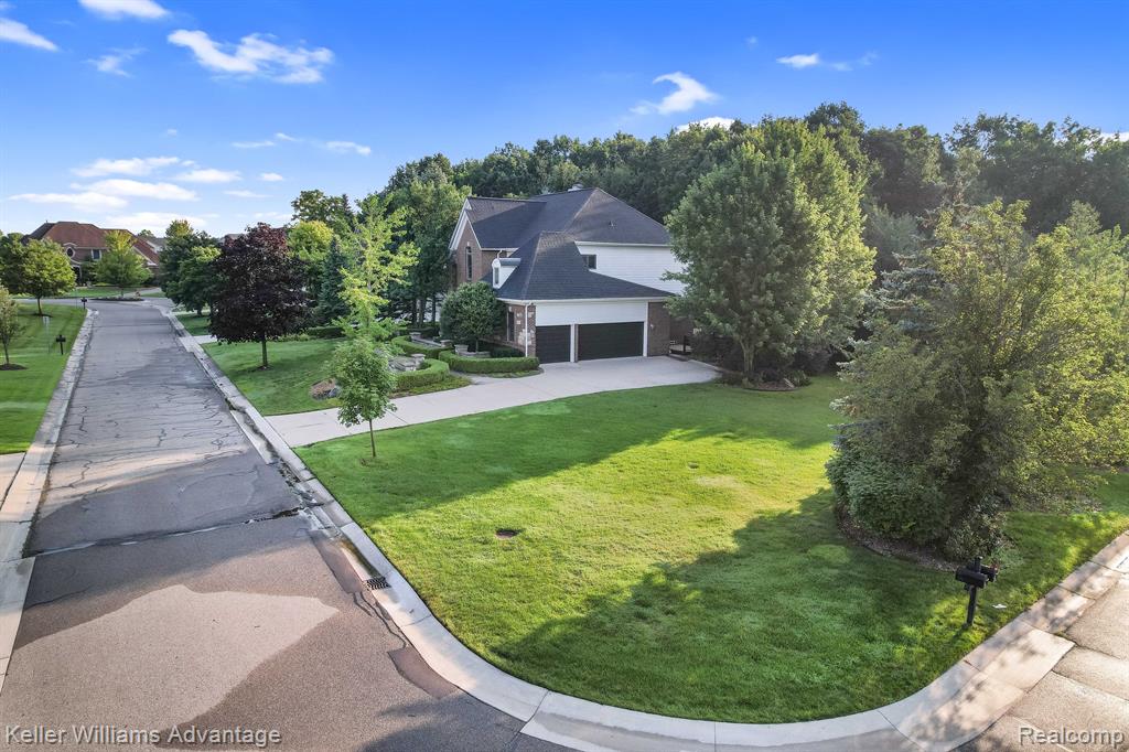 47232 MERION Circle, Northville, MI 48168 — Photo 77