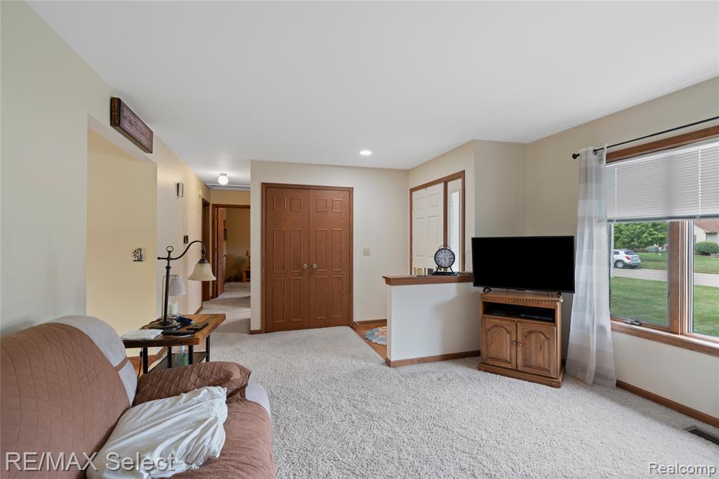 5293 Lin Hill Drive, Swartz Creek, MI 48473 — Photo 26