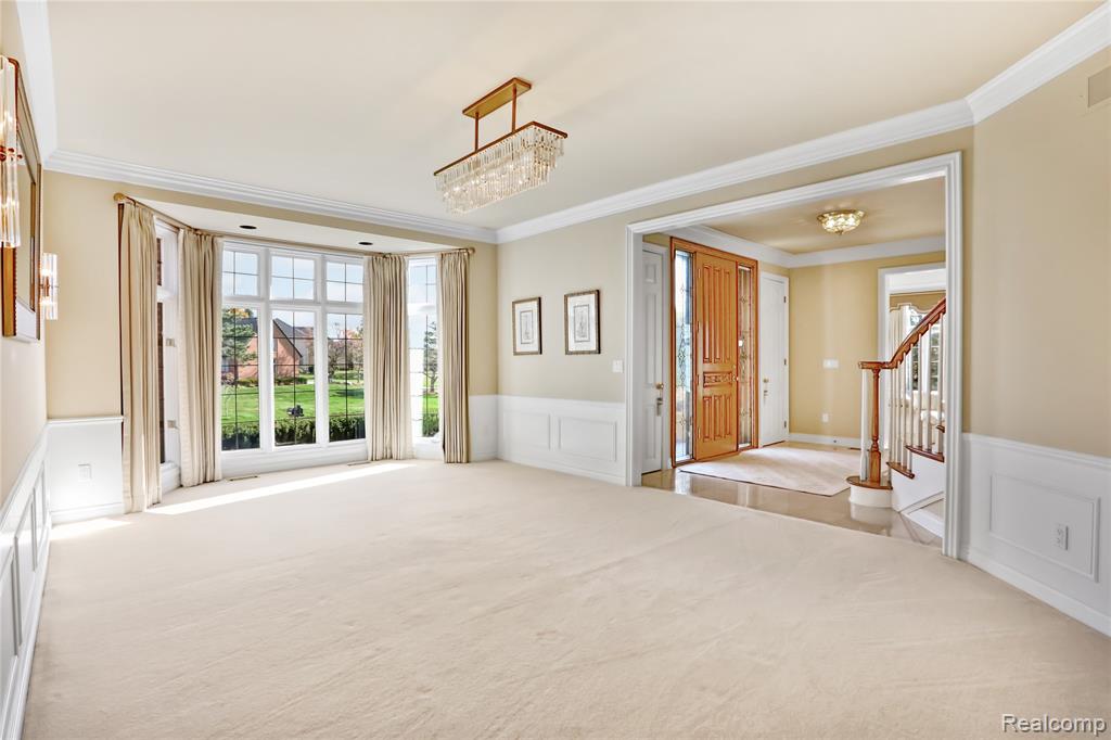 5826 Murfield Drive, Rochester, MI 48306 — Photo 15