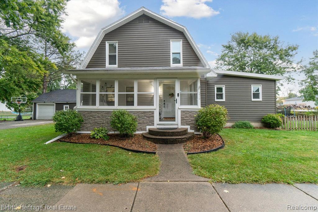 216 N SUMMIT, Webberville, MI 48892 — Photo 3