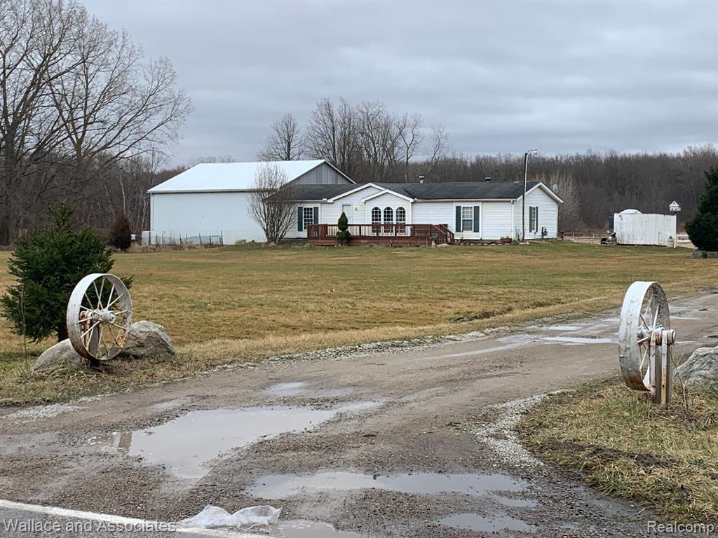 8407 SMITHS CREEK Road, Wales, MI — Photo 26