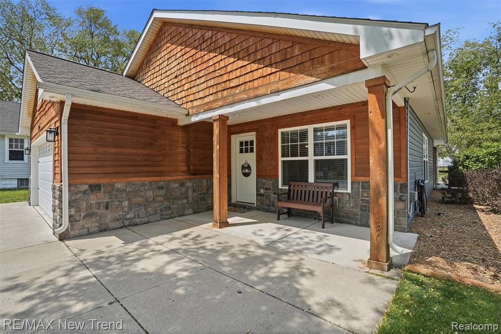 6070 Hackett, Waterford, MI 48327 — Photo 4
