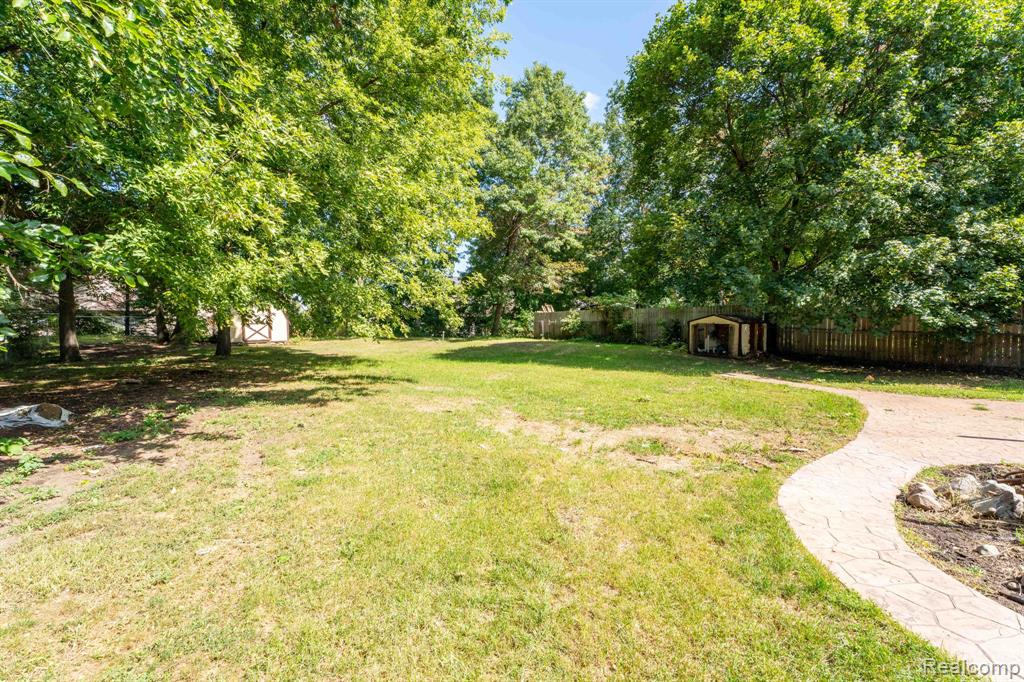 8962 Glasgow Drive, White Lake, MI — Photo 50