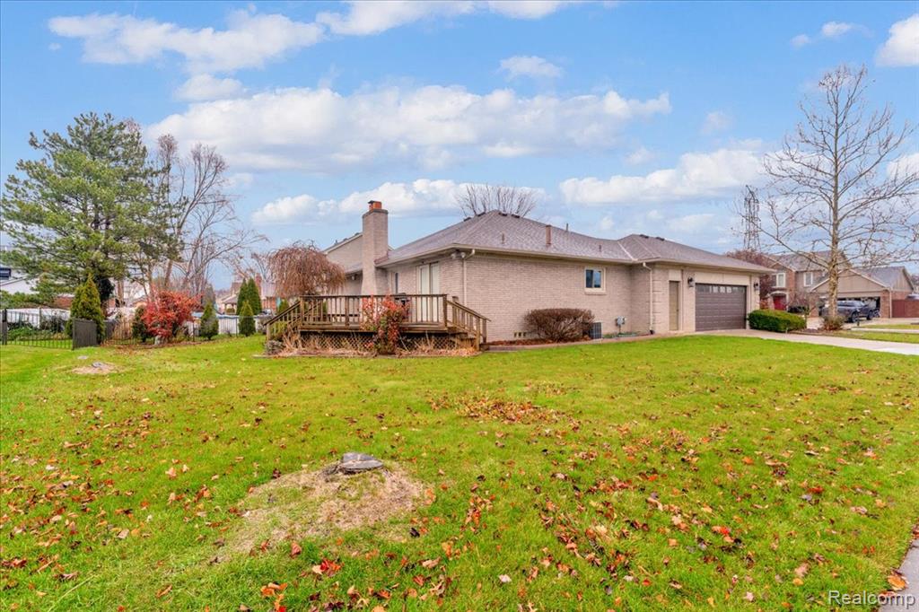 43939 Manitou Drive, Clinton Twp, MI 48038 — Photo 41