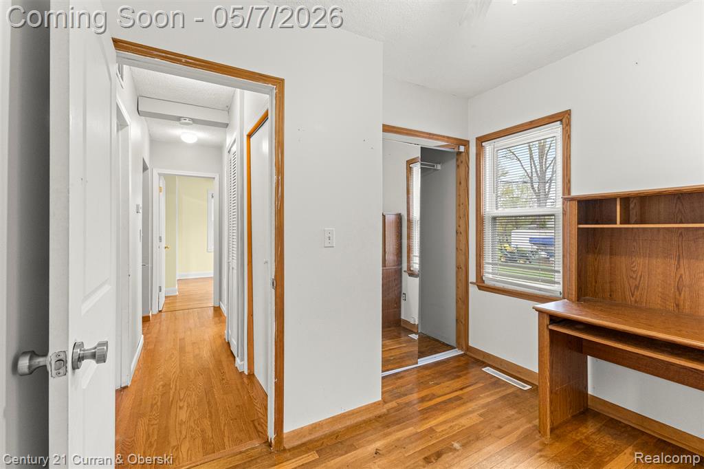 24628 Woodland Drive, Flat Rock, MI 48134 — Photo 22