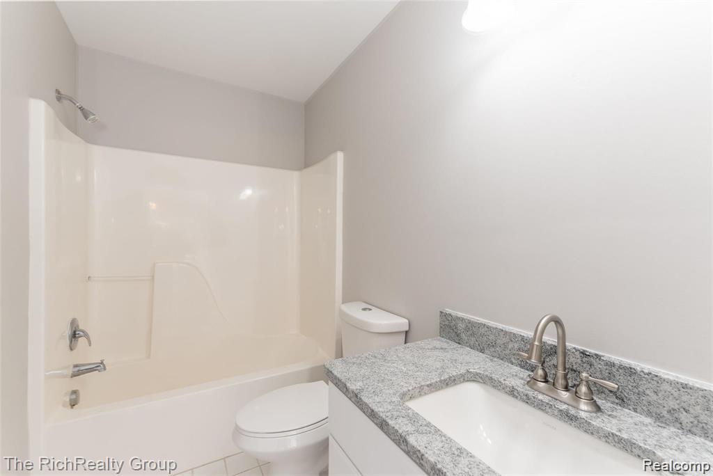 50115 Harding Street, Canton, MI 48188 — Photo 17