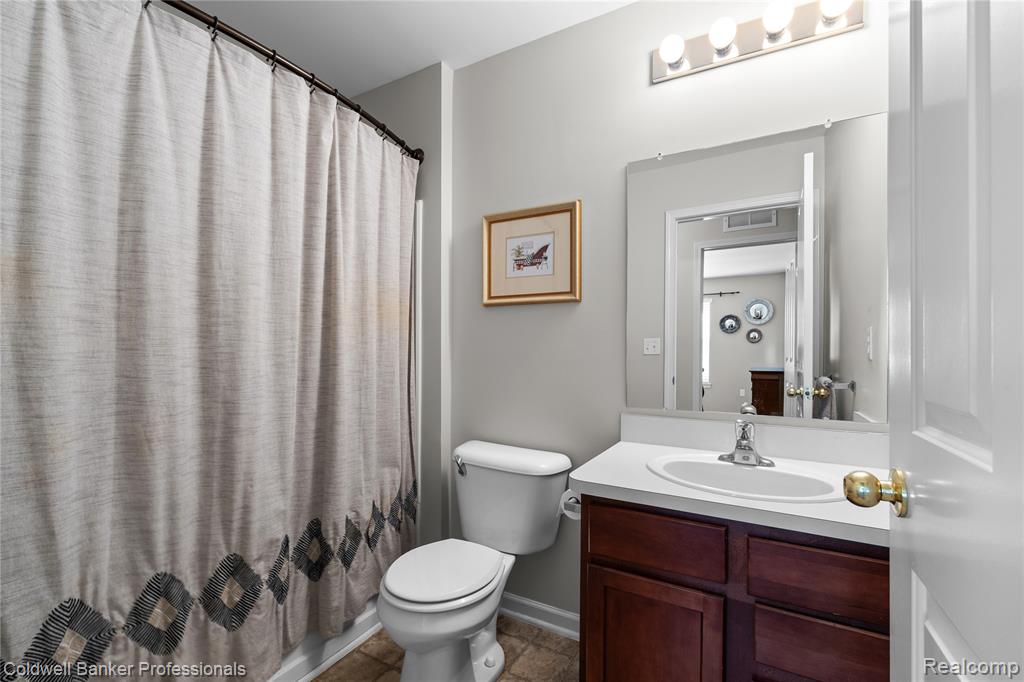 3898 Radcliff Drive, 129, Canton, MI 48188 — Photo 22