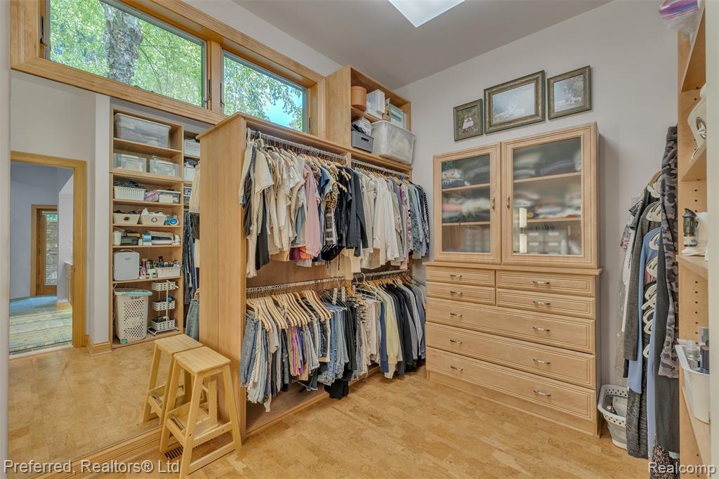 12196 Woodline Drive, Fenton, MI 48430 — Photo 44