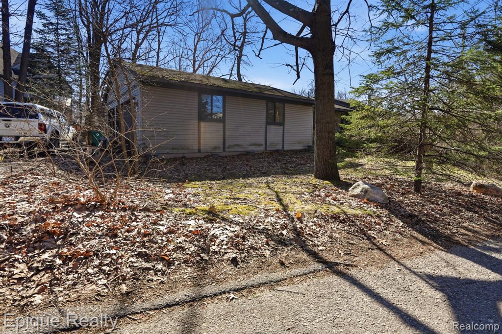 3813 Watuga Street, Commerce Twp, MI 48390 — Photo 40