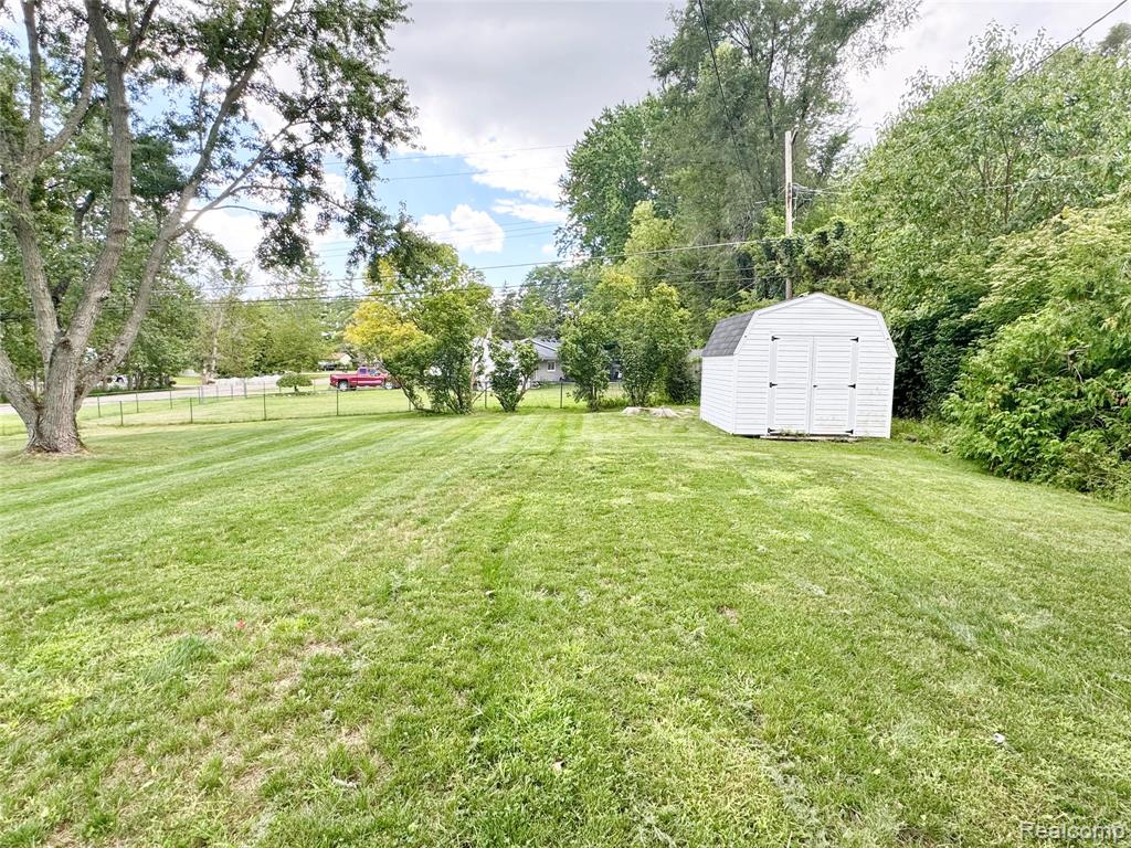 50511 Cedargrove Road, Shelby Twp, MI 48317 — Photo 15
