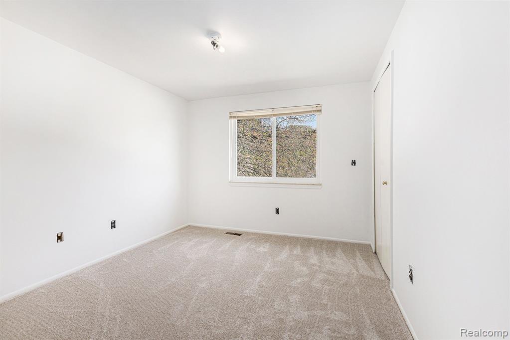 46749 CAMELIA Drive, Canton, MI 48187 — Photo 16