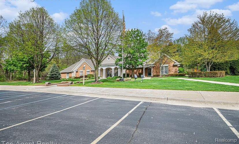 4436 Berkshire Drive, 173, Sterling Heights, MI 48314 — Photo 24