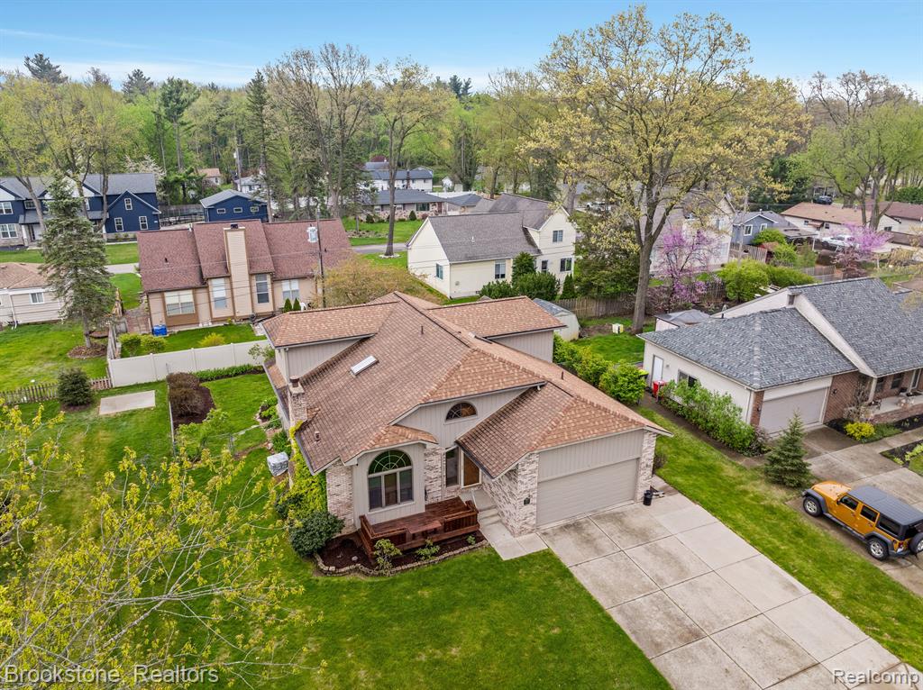 4121 CRYSTAL Street, West Bloomfield, MI 48323 — Photo 3