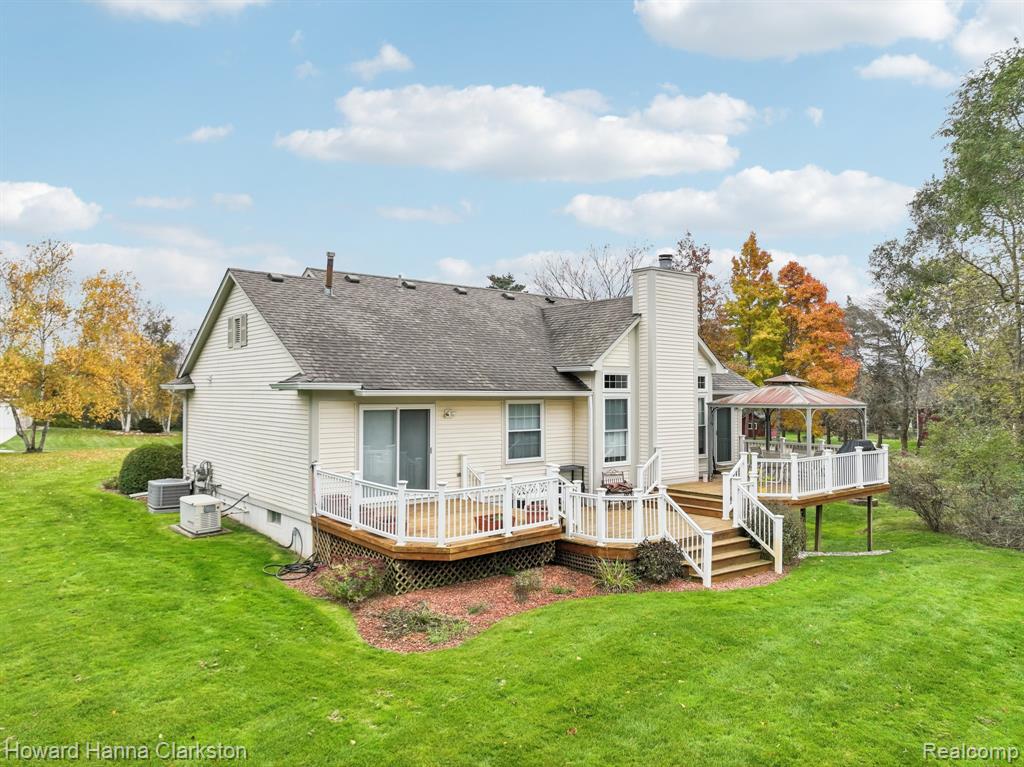 4105 Nancy Lane, White Lake, MI 48383 — Photo 38