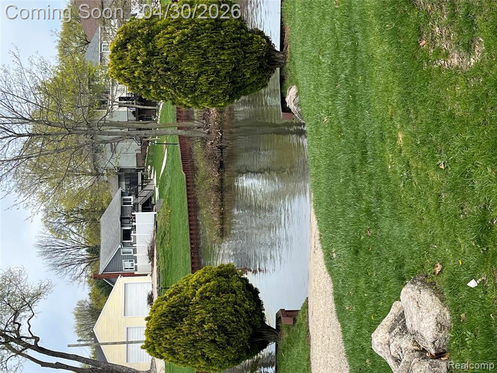 6366 Dellwood Drive, Waterford, MI 48329 — Photo 30