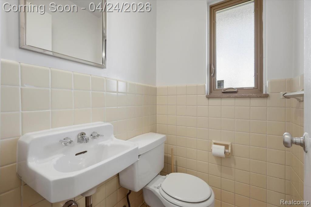13111 Northfield Boulevard, Oak Park, MI 48237 — Photo 19